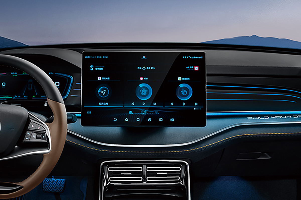 從多屏幕融合到交互到業(yè)態(tài)創(chuàng)新，中國汽車品牌車聯(lián)網(wǎng)系統(tǒng)大解析